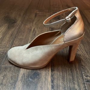Seychelles nude and metallic heels